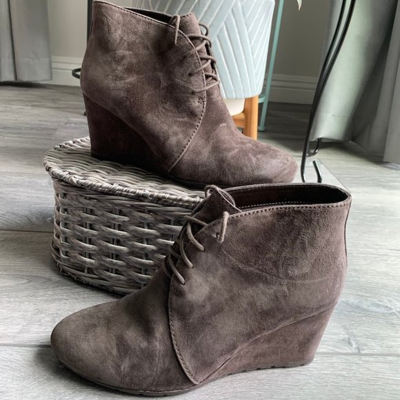 Clarks Suede Ankle Boots Dark Grey - Picture 1 of 6